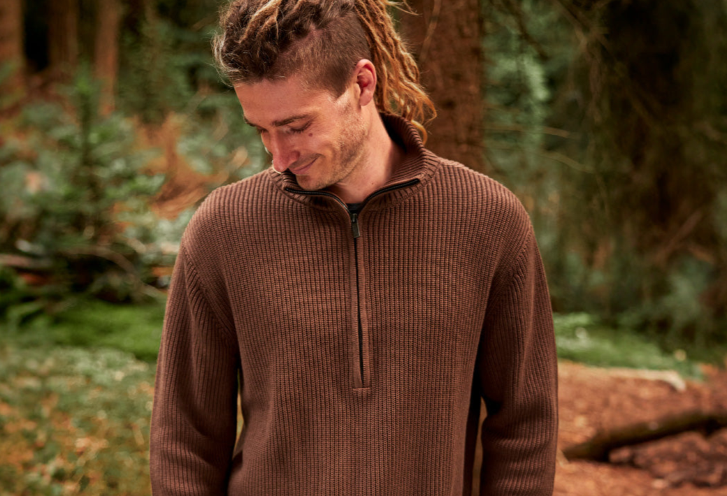 Setze auf nachhaltige Strickmode von Wijld! Weiche, warme Pullover und Cardigans aus Holzfasern – perfekt für Herren, die Stil und Umweltschutz vereinen möchten.