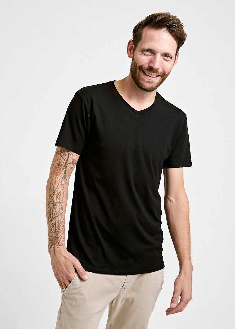 MEN'S WOODSHIRT V-NECK ALEX BLACK