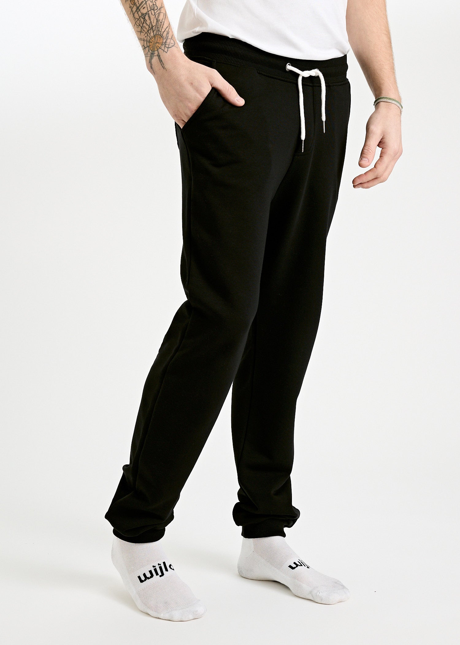 HERREN JOGGINGHOSE THEO BLACK