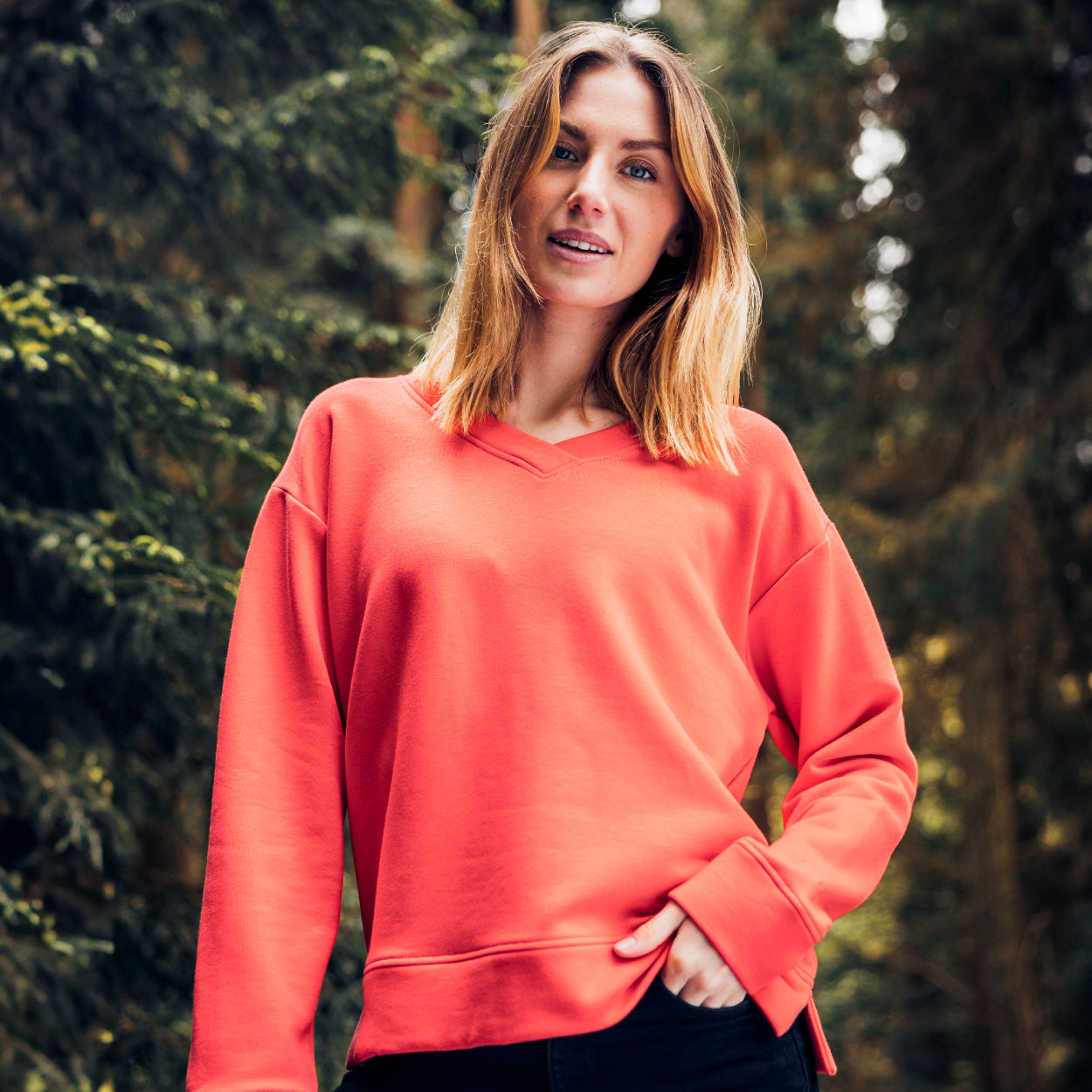 Gemütliche Damen Hoodies & Sweater aus innovativem Holzmaterial