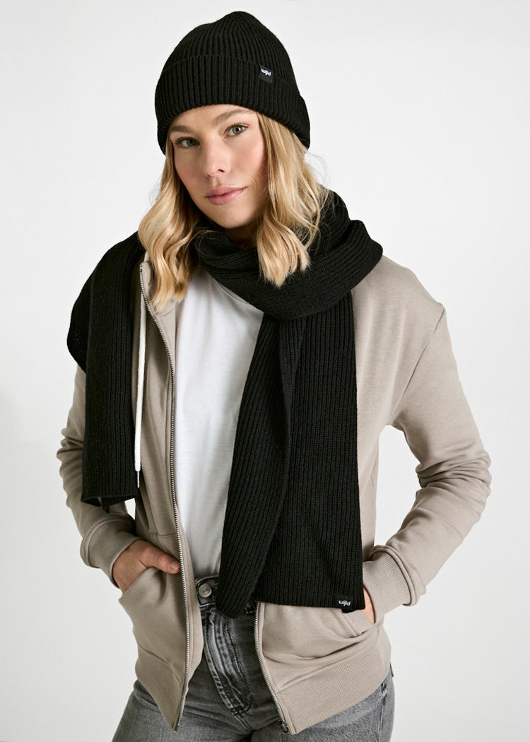 BEANIE KIM BLACK