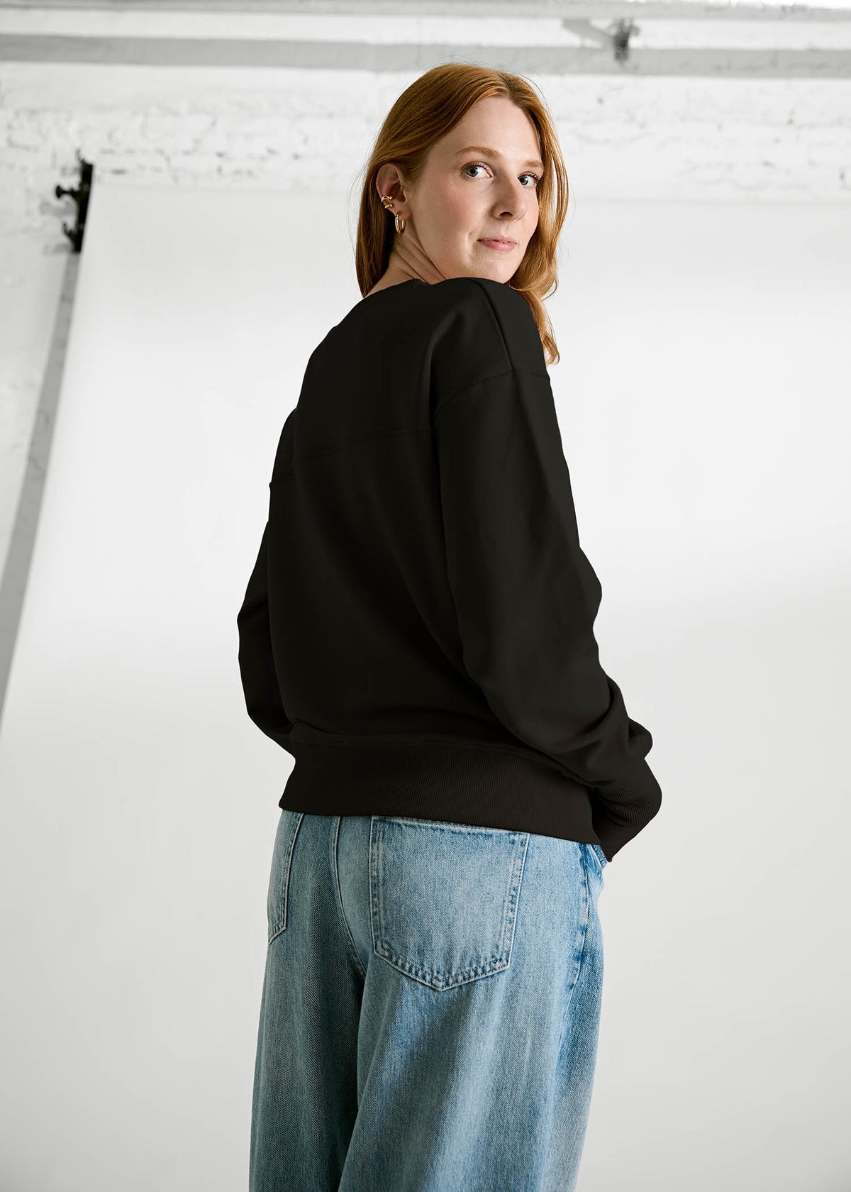DAMESWEATER LAURA SVART