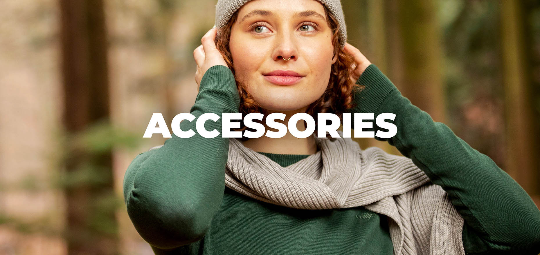 Nachhaltige Mützen, Stirnbänder und Schals für Damen - umweltfreundlich aus Holz gefertigt